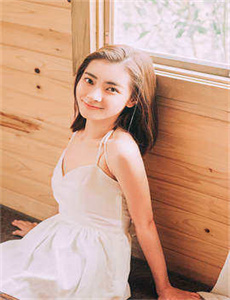金瓶梅 下载-美女穿个性衣服的真人照片