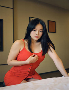 接吻视频女生男生亲嘴视频-年轻的媳妇